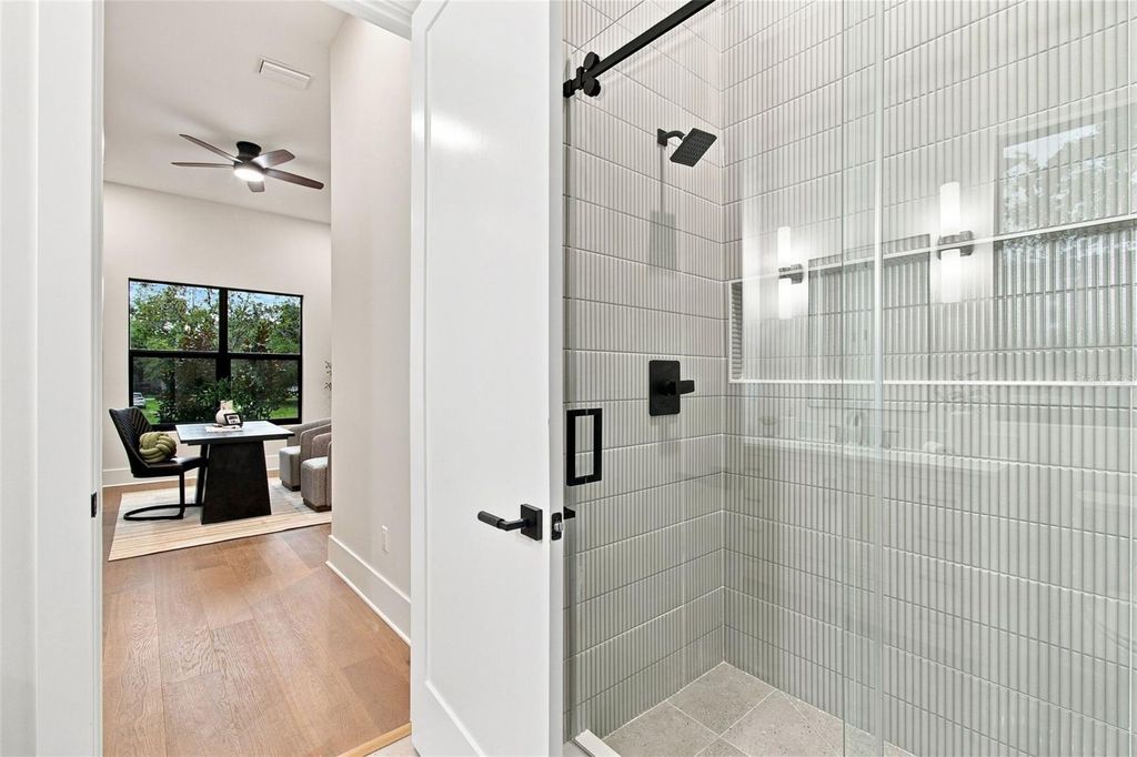Image 16 of property listing at 3610 S RENELLIE DRIVE, Tampa, FL 33629