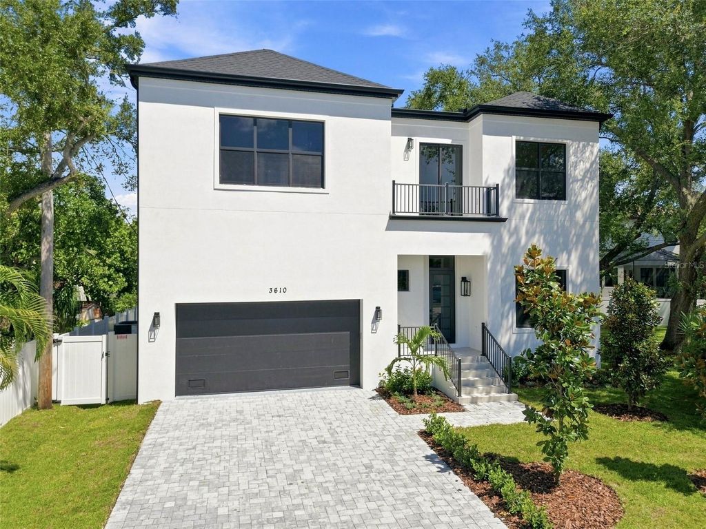 Image 3 of property listing at 3610 S RENELLIE DRIVE, Tampa, FL 33629