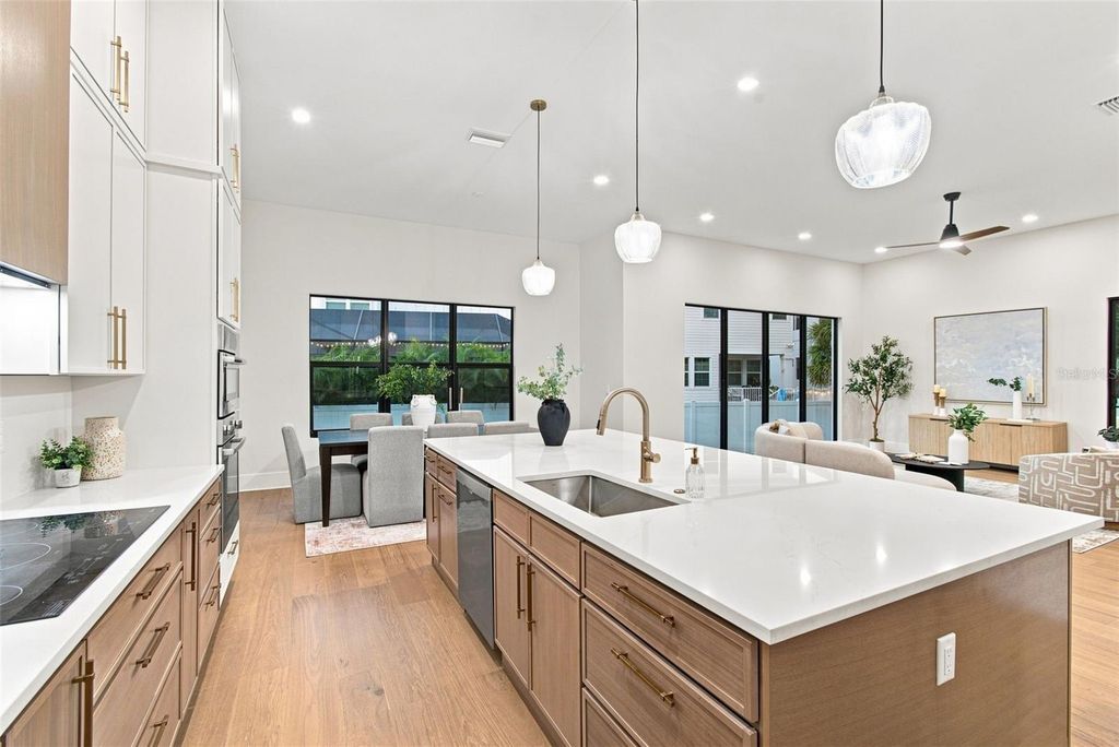 Image 36 of property listing at 3610 S RENELLIE DRIVE, Tampa, FL 33629