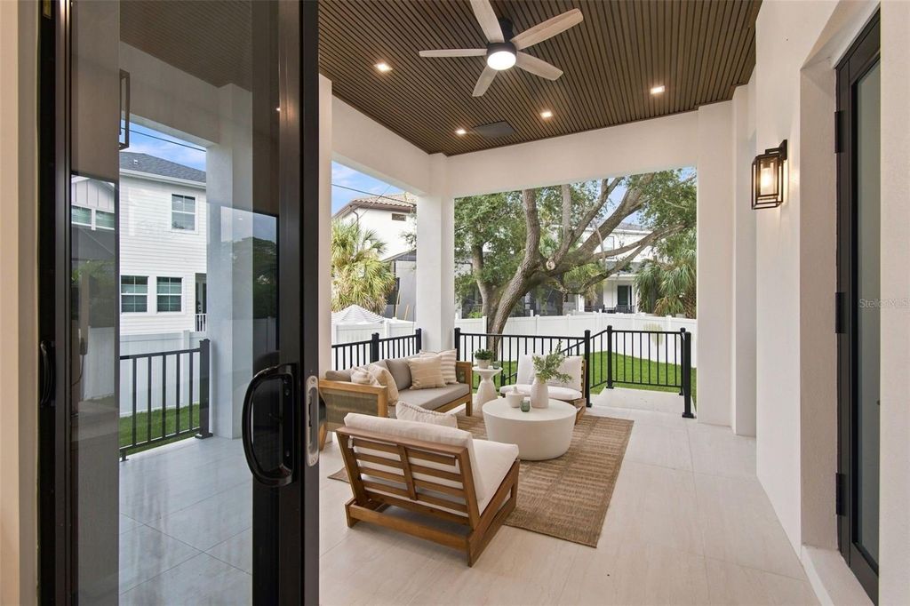 Image 77 of property listing at 3610 S RENELLIE DRIVE, Tampa, FL 33629