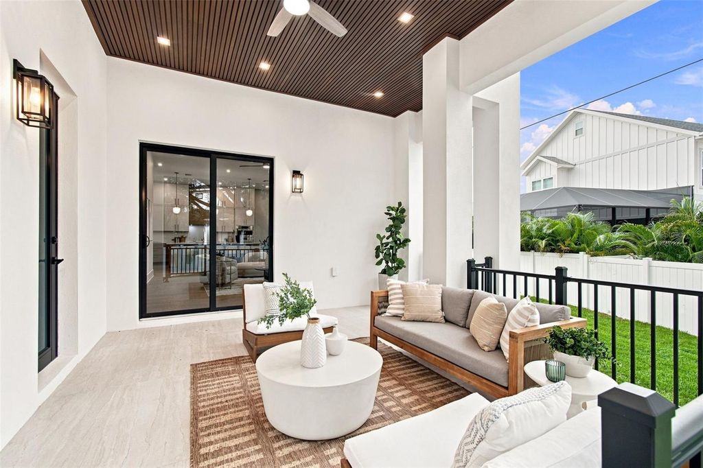 Image 79 of property listing at 3610 S RENELLIE DRIVE, Tampa, FL 33629