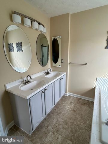 8718 BELLEAU CT, Ellicott City, MD 21043