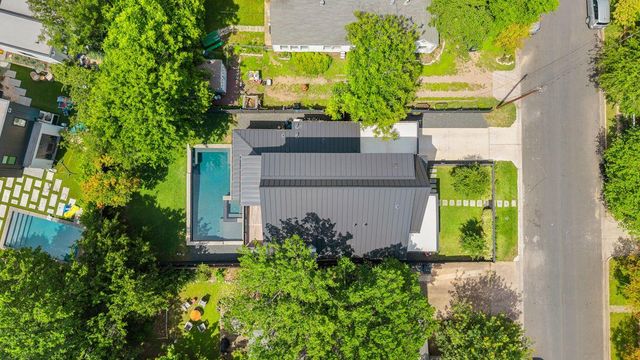 2102 Oxford ST, Austin, TX 78704