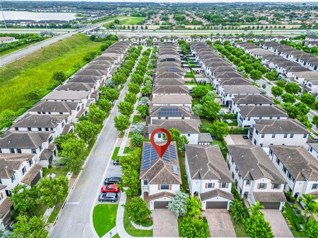 9881 W 34th Ave, Hialeah, FL 33018