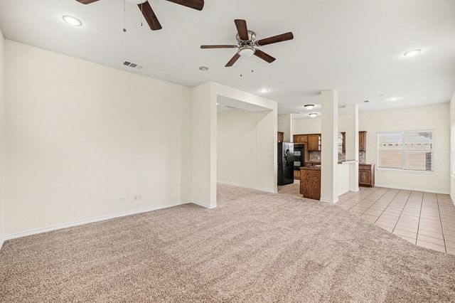 208 Cobblestone Circle, Red Oak, TX 75154