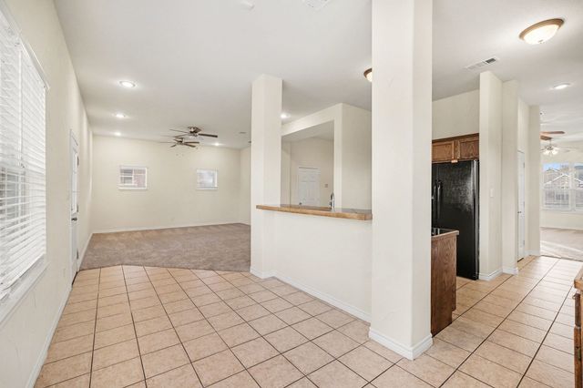 208 Cobblestone Circle, Red Oak, TX 75154