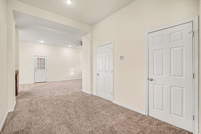 208 Cobblestone Circle, Red Oak, TX 75154