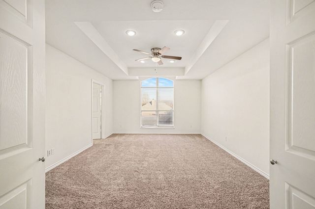 208 Cobblestone Circle, Red Oak, TX 75154