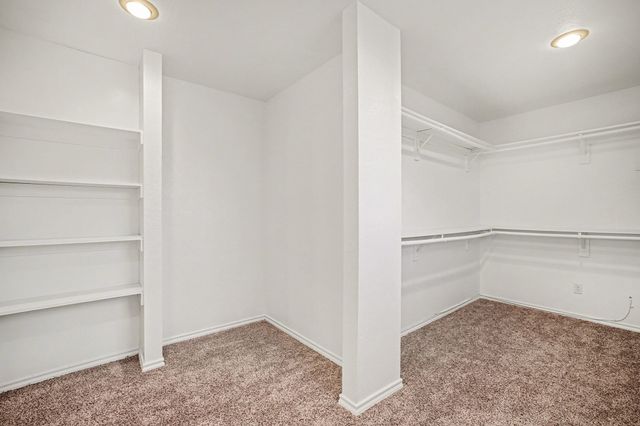 208 Cobblestone Circle, Red Oak, TX 75154