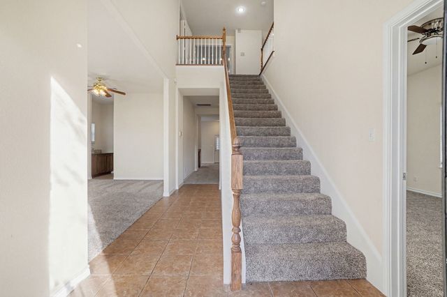 208 Cobblestone Circle, Red Oak, TX 75154