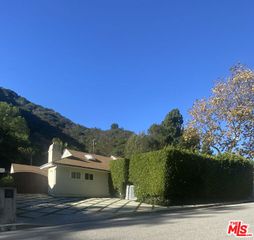 1617 Roscomare Road, Los Angeles, CA 90077