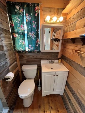 144 Nelson DR, Newport News, VA 23601