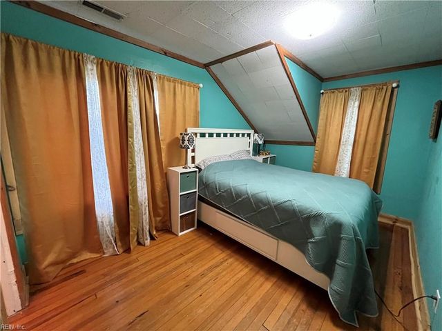 144 Nelson DR, Newport News, VA 23601