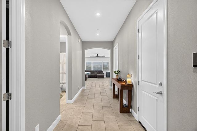 2013 Van Ruiten Dr, Lodi, CA 95242
