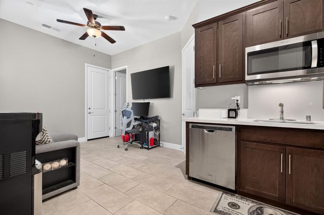 2013 Van Ruiten Dr, Lodi, CA 95242