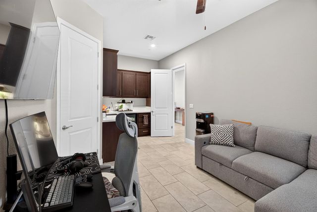 2013 Van Ruiten Dr, Lodi, CA 95242