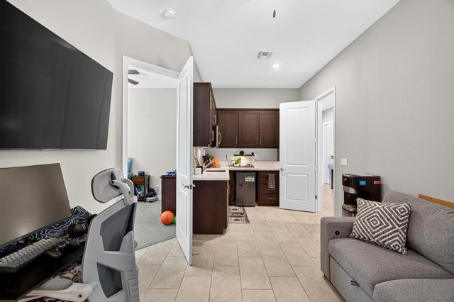 2013 Van Ruiten Dr, Lodi, CA 95242