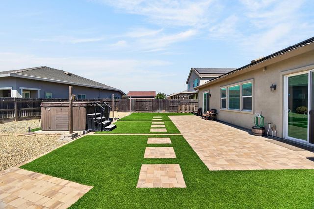 2013 Van Ruiten Dr, Lodi, CA 95242