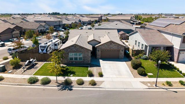 2013 Van Ruiten Dr, Lodi, CA 95242