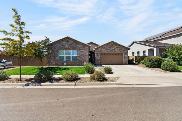 2013 Van Ruiten Dr, Lodi, CA 95242