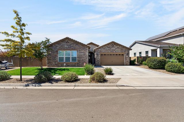 2013 Van Ruiten Dr, Lodi, CA 95242