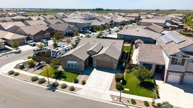 2013 Van Ruiten Dr, Lodi, CA 95242