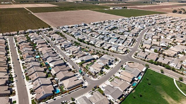 2013 Van Ruiten Dr, Lodi, CA 95242