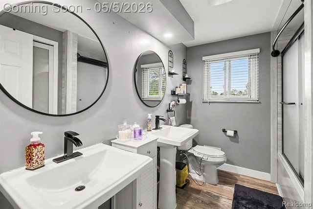 40270 Sara Rose Drive, Clinton Township, MI 48038