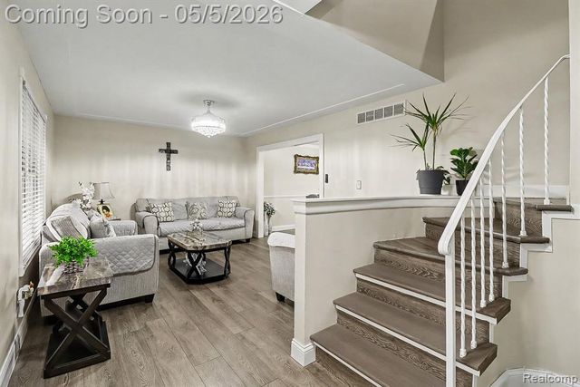 40270 Sara Rose Drive, Clinton Township, MI 48038