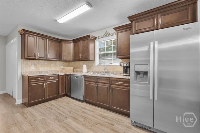 306 Redan Drive, Savannah, GA 31410