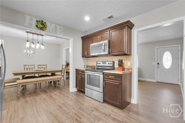 306 Redan Drive, Savannah, GA 31410