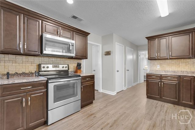 306 Redan Drive, Savannah, GA 31410