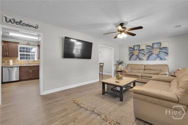 306 Redan Drive, Savannah, GA 31410