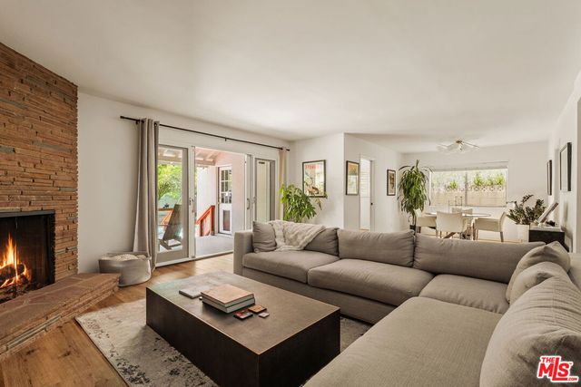 4442 Beeman Avenue, Los Angeles, CA 91604