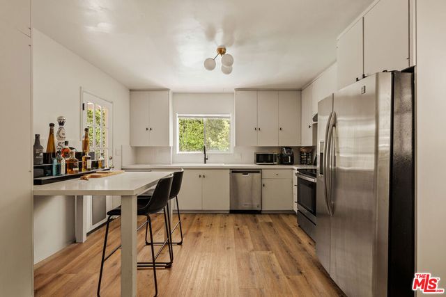 4442 Beeman Avenue, Los Angeles, CA 91604