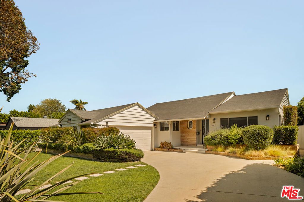 4442 Beeman Avenue, Los Angeles, CA 91604
