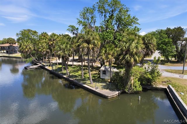 1941 NW 16th Street, Crystal River, FL 34428