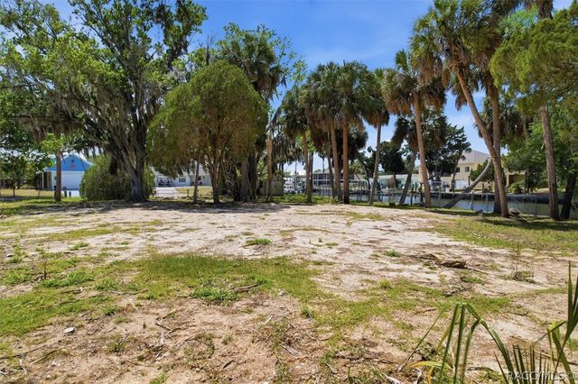 1941 NW 16th Street, Crystal River, FL 34428