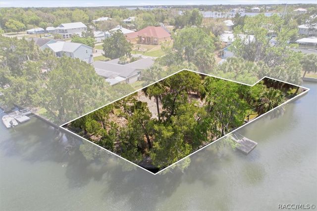 1941 NW 16th Street, Crystal River, FL 34428