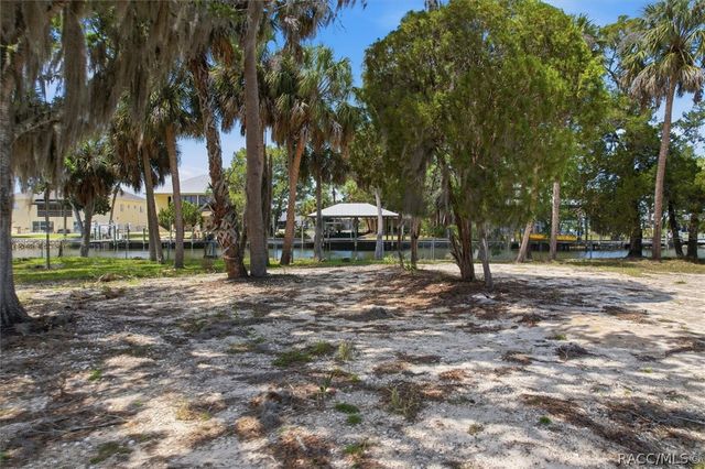 1941 NW 16th Street, Crystal River, FL 34428