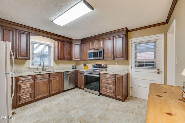 1504 Squibb Drive, Johnson City, TN 37601