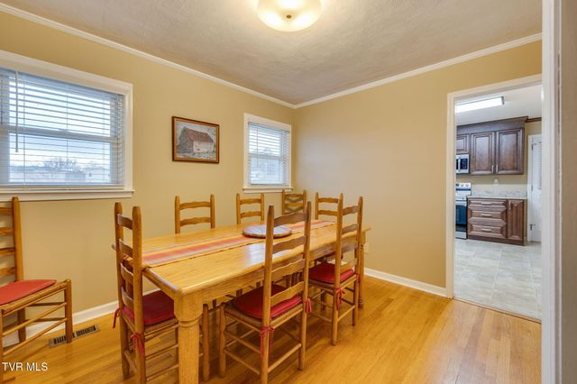 1504 Squibb Drive, Johnson City, TN 37601