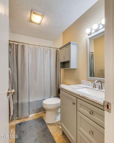 1504 Squibb Drive, Johnson City, TN 37601