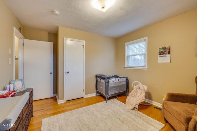 1504 Squibb Drive, Johnson City, TN 37601