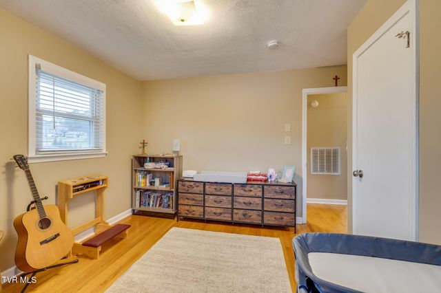 1504 Squibb Drive, Johnson City, TN 37601