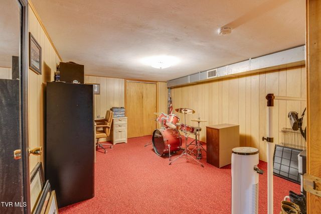 1504 Squibb Drive, Johnson City, TN 37601