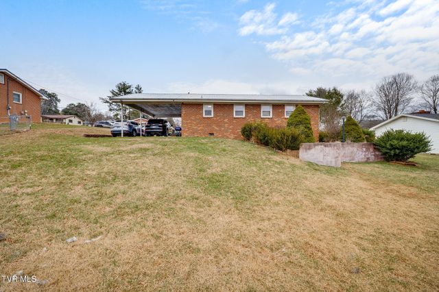 1504 Squibb Drive, Johnson City, TN 37601