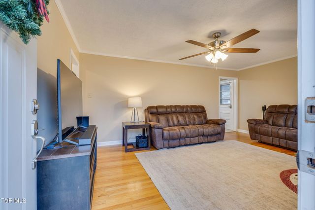 1504 Squibb Drive, Johnson City, TN 37601