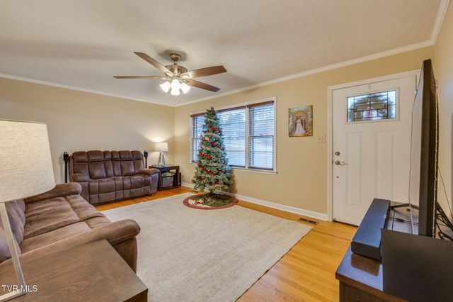 1504 Squibb Drive, Johnson City, TN 37601