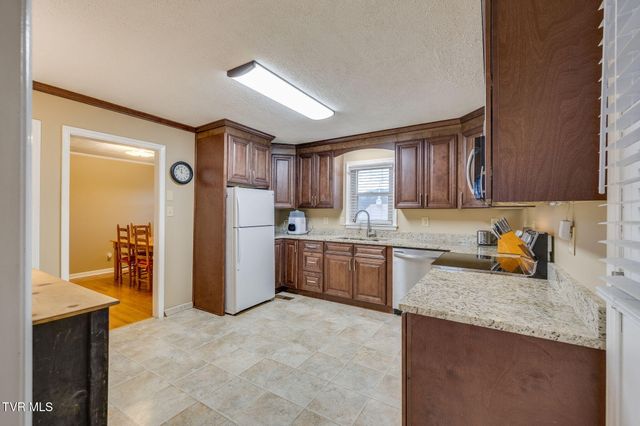 1504 Squibb Drive, Johnson City, TN 37601